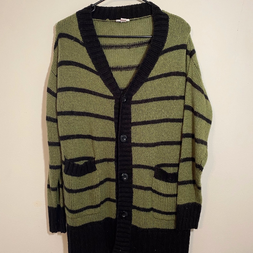 LuLaRoe oversized striped cardigan with pockets